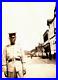 1926-Chefoo-Chinese-Police-Officer-Or-Soldier-US-Sailor-Yangtze-Patrol-Photo-7K-01-wone