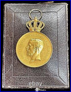 1943 Gold Sweden Royal Patriotic Society 18k Award Medal Cased