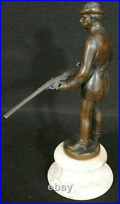 Antique European Bronze Hunting Sculpture Statue Signed Möseritz with Marble Base