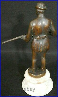 Antique European Bronze Hunting Sculpture Statue Signed Möseritz with Marble Base