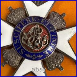 GERMANY/ HANNOVER Order of ERNST AUGUSTUS Ins. In 1839 (Discont. In 1866 Rare) GERMANY/ HANNOVER Order of ERNST AUGUSTUS Ins. In 1839 (Discont. In 1866 Rare)