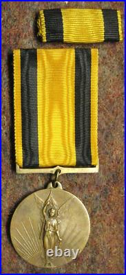 Lithuania, Republic. An Independence Medal 1918-1928, full size & medal bar