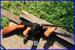 M1928 Thompson Submachine Gun 1928 Gangster Tommy Denix Replica