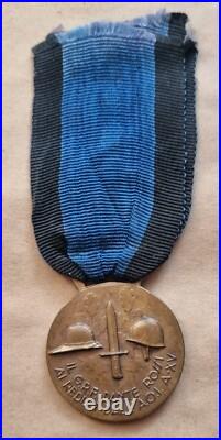 Original Fascist Medal Duce Gruppo Rionale Fascista Dante Rossi Ai Reduci A. O. I