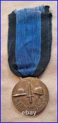 Original Fascist Medal Duce Gruppo Rionale Fascista Dante Rossi Ai Reduci A. O. I