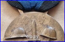 Original Fascist Medal Duce Gruppo Rionale Fascista Dante Rossi Ai Reduci A. O. I