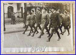 PRE-WW2 GERMAN FIELD MARSHAL VON HINDENBURG withPATRIOTIC MARCHERS 4/29/1925 PHOTO