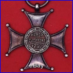 Poland Polish Medal Order Virtuti Militari with docment Group Rare