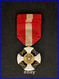 Pre-War Italian Order Of The Crown Knight With Box And Miniature