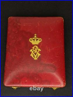 Pre-War Italian Order Of The Crown Knight With Box And Miniature