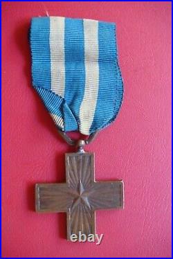 RARE ITALY Croce al merito di guerra Variante F MEDAL War Merit Cross