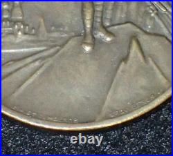 Rare Latvian 10th Anniversary 1918 1928 Liberation Medal Bronze with Swords