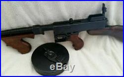 THOMPSON Al Capone tommy gun Military NON-FIRING S. M. G. SUB-MACHINE GUN replica