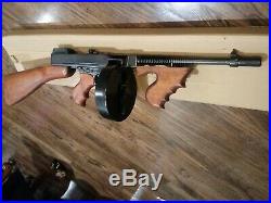 THOMPSON Al Capone tommy gun Military NON-FIRING S. M. G. SUB-MACHINE GUN replica