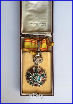 TUNIS, Order of Glory Commander in original box III. Model Type VII