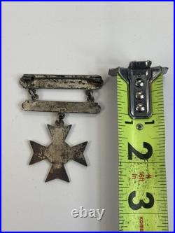 US Army Distinguished Sharpshooter Badge Medal Pin-Back Target Cross 120B86