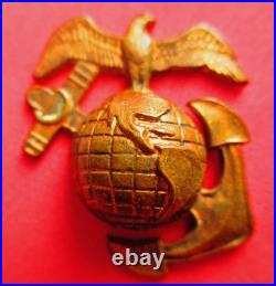 USMC Enlisted Eagle Globe & Anchor Droop Wing Made in England Collar Devices, NR