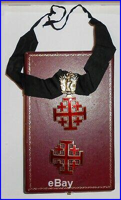 VATICAN ORDER OF THE HOLY SEPULCHRE, CROSS MILITARY SET WITH CASE and A PHOTO