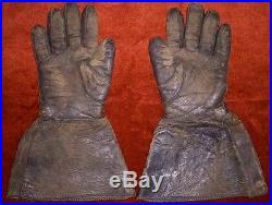 Wonderful 1920s-1930s Motorcyclist or Aviator Gauntlet Gloves by Walrath